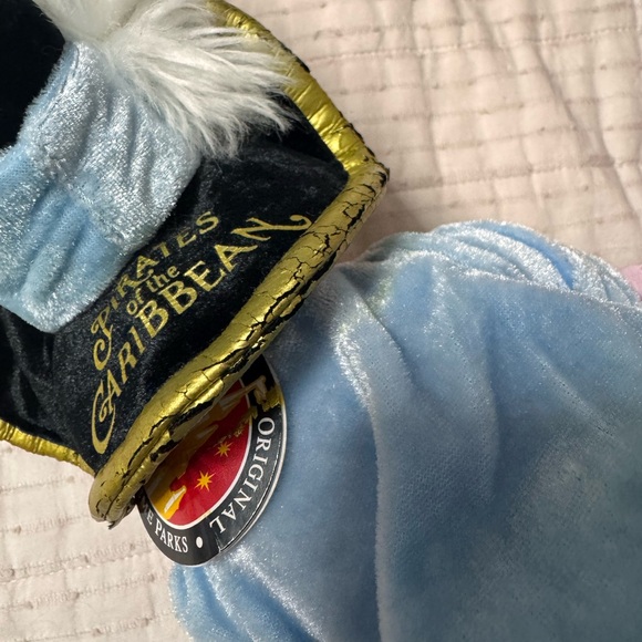 Disnet Theme Parks DONALD DUCK PIRATES of the CARIBBEAN 9" Sitting Pirate Plush - Picture 6 of 7